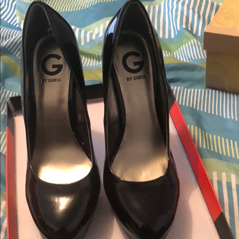 G by Guess black pumps